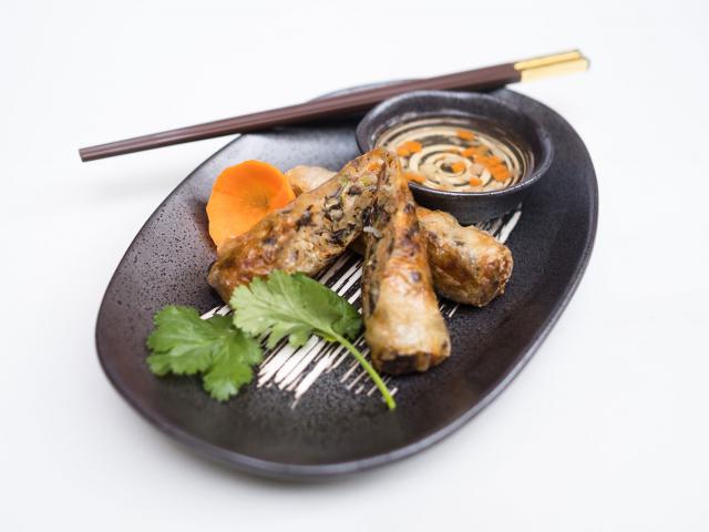 2. Smažené jarní závitky (2ks)