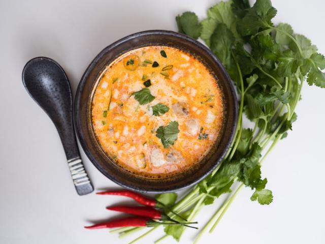 Polévky (Thajská polévka s kokosovým mlékem)